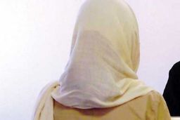 ماجرای مزاحمت برای زنی که شوهرش به جرم قاچاق به زندان افتاد