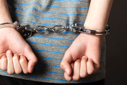 خواهرزاده دست دایی جنایتکار را رو کرد