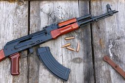 پلیس در تعقیب قاتل 4 عضو یک خانواده