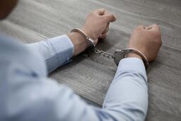 بخشش مردی که دوستش را با تصور رابطه خیانت‌آمیز به آتش کشید