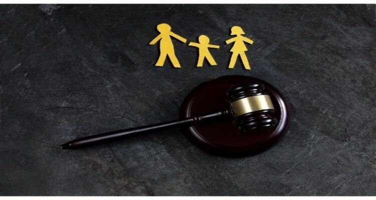 حضانت فرزند در چه شرایطی از پدر و مادر گرفته می‌شود؟