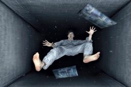 سارق موقع دزدی از خانه خالی به پاسیو سقوط کرد و مرد