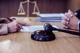 ازدواج با پسرعمو در 14 سالگی، طلاق در 20 سالگی