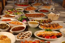 این غذاها را در فصل بهار نخورید