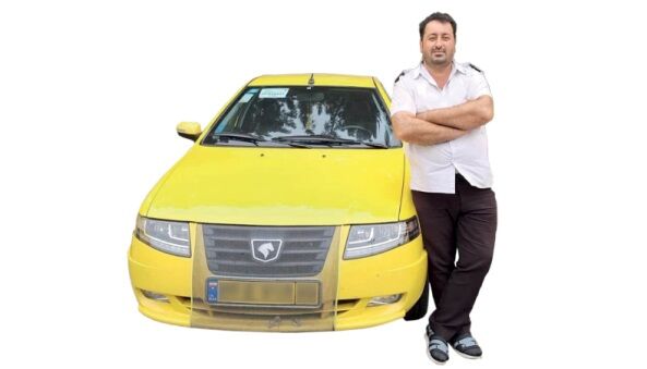 راننده تاکسی امانتدار کیلومترها رانندگی کرد تا صاحب دستبند 100میلیونی را پیدا کند