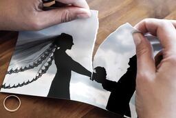 درخواست طلاق به خاطر پرس‌وجوهای زیاد همسر