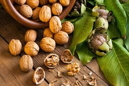 آجیلی که خطر ابتلا به این سرطان را کاهش می‌دهد