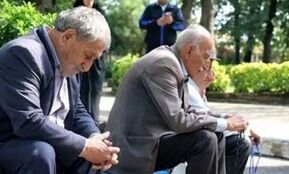 زمان دقیق واریز حقوق تیر بازنشستگان اعلام شد/ معوقات فروردین و اردیبهشت چه زمانی به حساب بازنشستگان واریز می‌شود؟