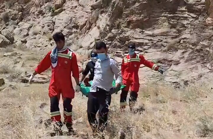 ببینید: نجات شگفت‌انگیز جوان خرم‌آبادی از ارتفاعات صعب‌العبور