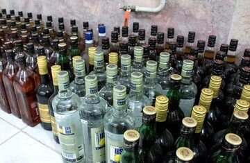 نگهداری و خرید و فروش مشروبات الکلی چه مجازاتی دارد؟
