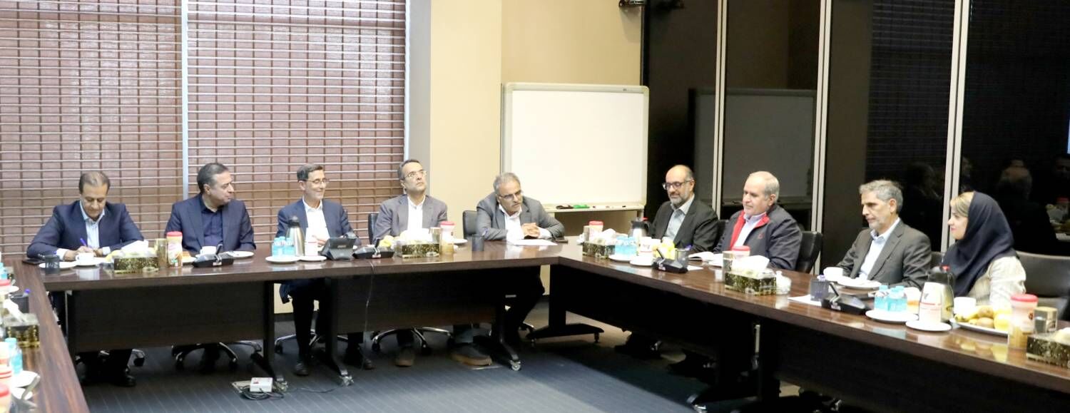 مشارکت راهبردی بانک صادرات ایران در «سازندگی نوین» و «جهاد اقتصادی»؛ تأمین مالی توسعه زیرساخت‌های انرژی با تمرکز بر نیروگاه‌های تجدیدپذیر​