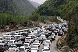 قابل توجه مسافران؛ ترافیک سنگین در محورهای شمالی/ این جاده از ساعت ۱۳ امروز یکطرفه می‌شود