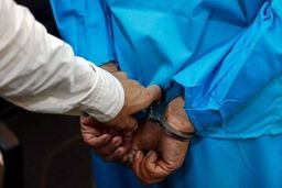 سرقت مسلحانه دندانپزشک قلابی از دختر اغفال‌شده/ خواستگاری گفت عکس‌های خصوصی آن را پخش می‌کند